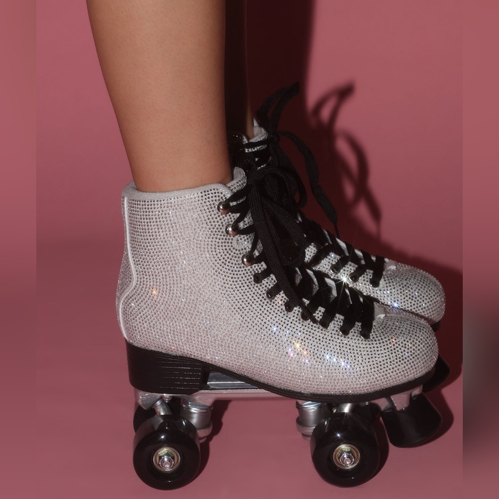 ¤ Rhinestone Roller Skates ¤ - Picture 3 of 6